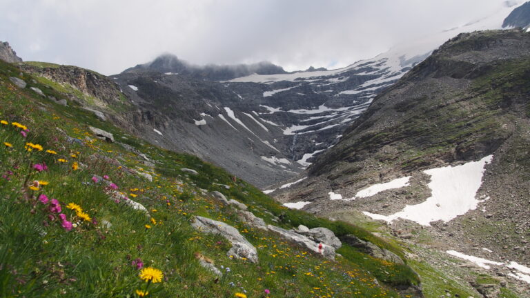 Auf dem Wanderweg zur Capanna Adula UTOE