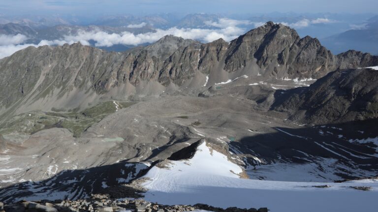 Rückblick auf den Aufstiegsweg von der Kreuzung Reinstadlerweg/Angelusscharte