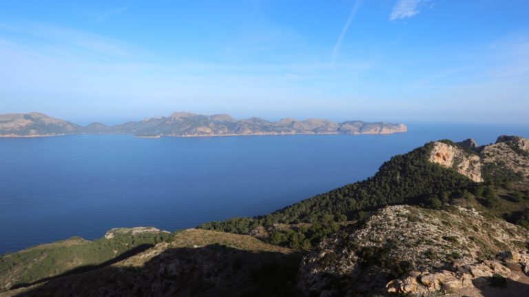 Gipfelausblick auf die Formentor Halbinsel