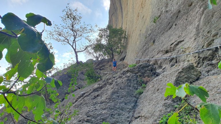 Versicherter Weg zum Felsenkloster Agion Pneuma