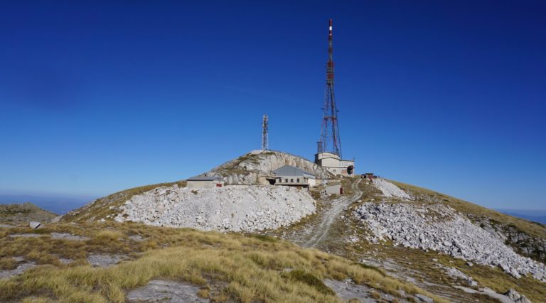 Gipfelbebauung auf dem Mati