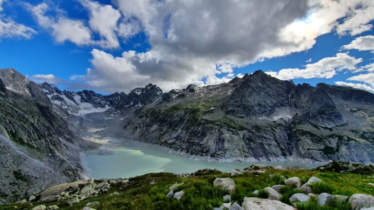 Blick auf den Albigna Stausee von der Capanna da l'Albigna