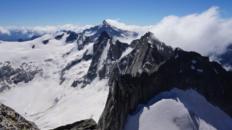 Blick auf Monte Disgrazia und die "Torrones" vom Gipfel