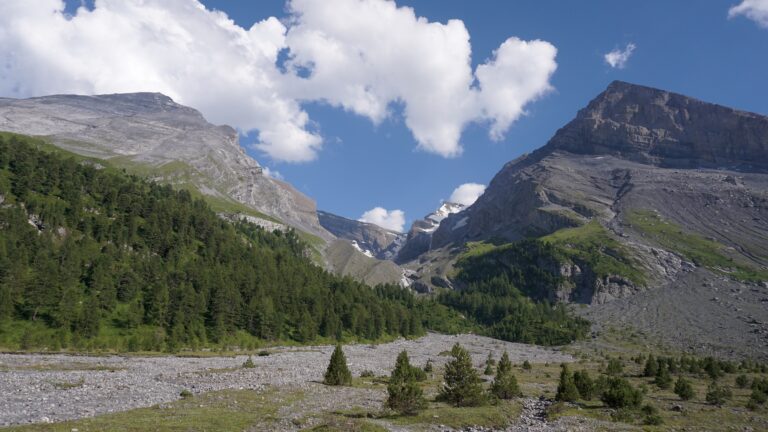 Rückblick auf die Route zum Balmhorn von der Spittelmatte: Von hier sieht man deutlich die Steilheit der Seitenmoräne.