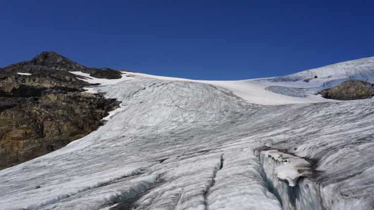 Einige Spalten hat der Wildstrubelgletscher...