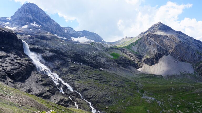 Trüebbachwasserfall - Schmelzwasser des Glacier de la Plaine Morte