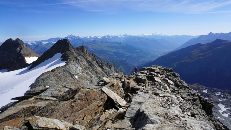 Aufstieg auf dem Nordostgrat, Blick Richtung Colle del Rutor