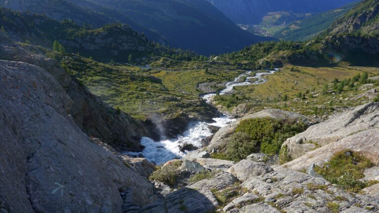 Kletterstelle beim Abstieg neben dem Torrente Rutor