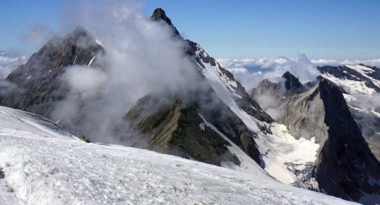 Zoom zur leider wolkenverhüllten Grande Casse