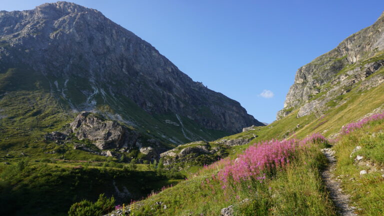 Beginn des Wanderwegs bei Le Manchet