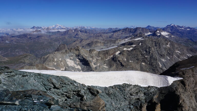 Blick über den nördlichen Gletscher zum Mont Blanc