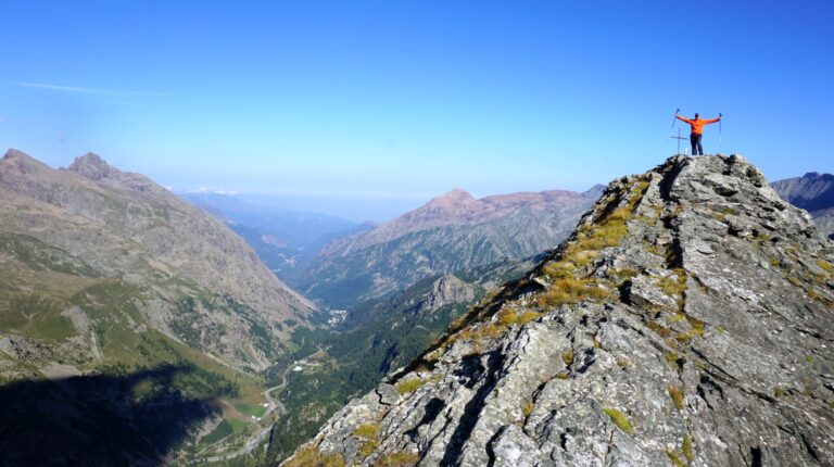 Auf dem Rocca Turo, Blick ins Val d'Alva