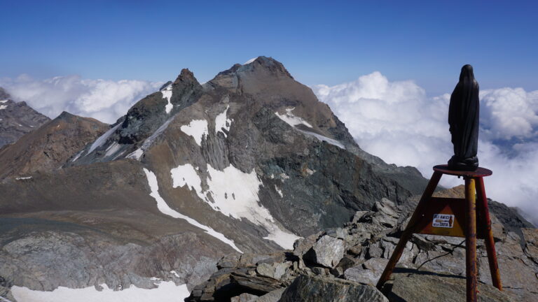 Punta Collerin. Die Madonna blickt Richtung Ciamarella.