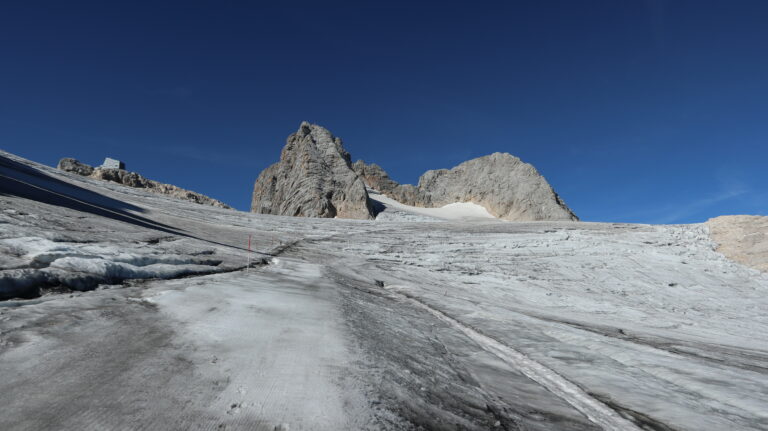 Präparierter Weg zur Seethalerhütte