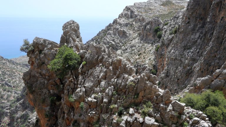 Turm und Grat von der Seite aus gesehen