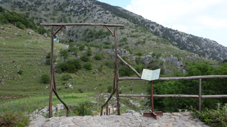 Eingang zur Imbros-Schlucht beim Restaurant Porofarago