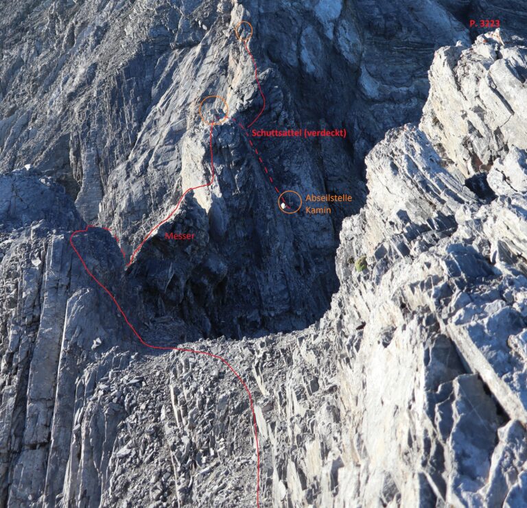 Topo Route von P. 3223 über das Messer zum Riss-Kamin (Stange, Abseilstelle, 4 Bohrhaken und Fixseil im unteren Bereich)