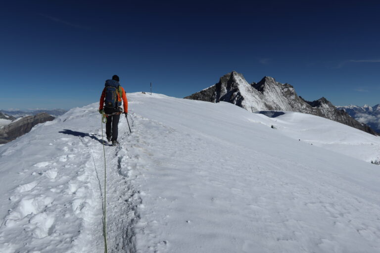 Auf dem breiten Gipfelplateau