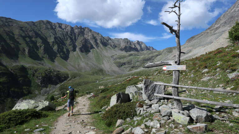 Zustieg zur Düsseldorfer Hütte von der Bergstation des Kanzellifts