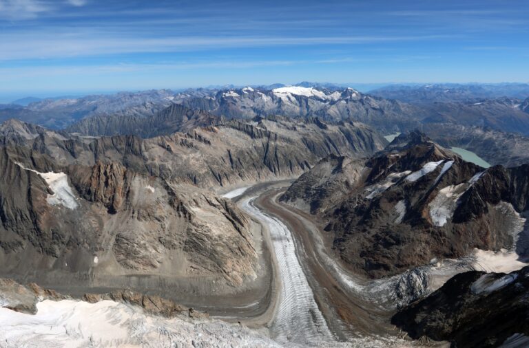 Blick auf den Finsteraargletscher