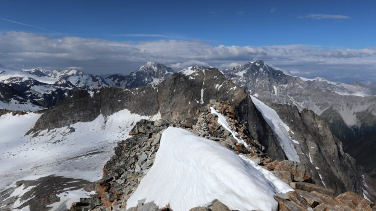 Blick vom Hohen Angelus zur Vertainspitze mit Königspitze und Ortler im Hintergrund