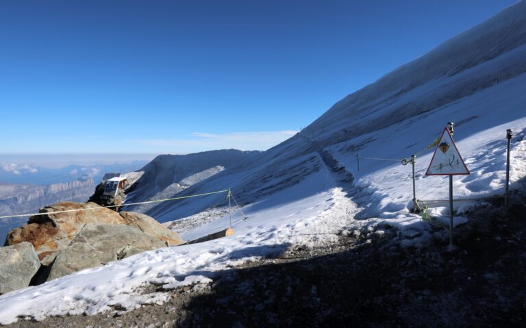 Der Übergang zur alten Goûter Hütte ist gesichert.