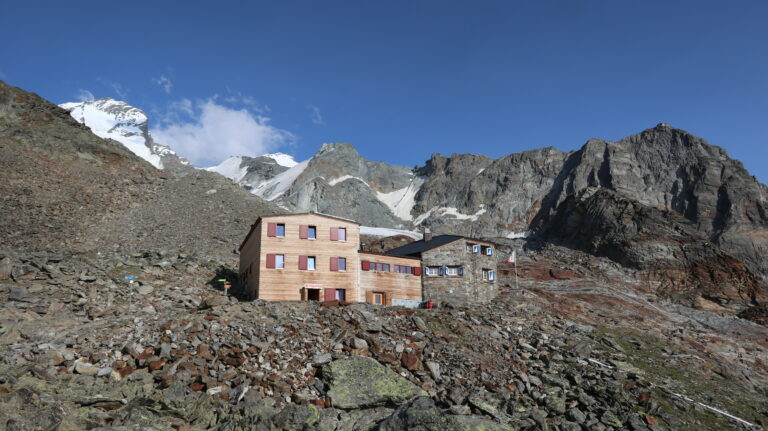 Domhütte neu & alt