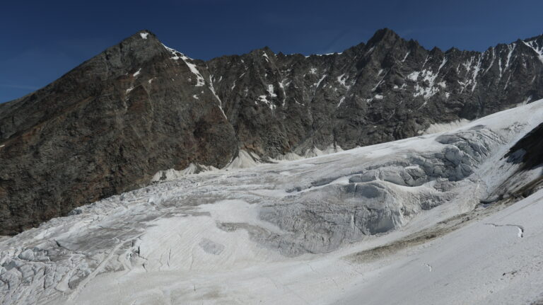 Blick vom Festijoch auf den Hobärggletscher