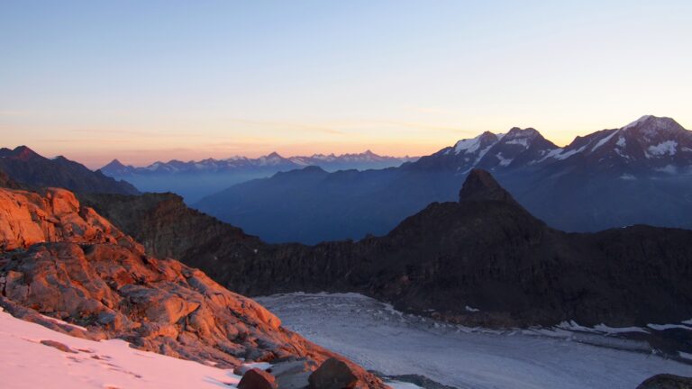 Sonnenaufgang auf dem Hohlaubgrat