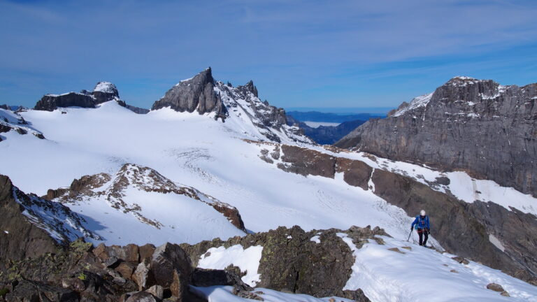 Blick vom Krönten-Westgrat zum Gross Spannort und den Glatt Firn