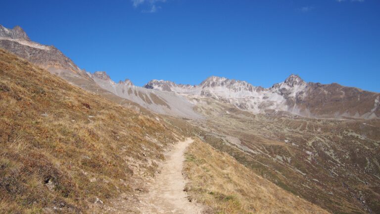 Wanderweg zur Chamanna d'Es-cha