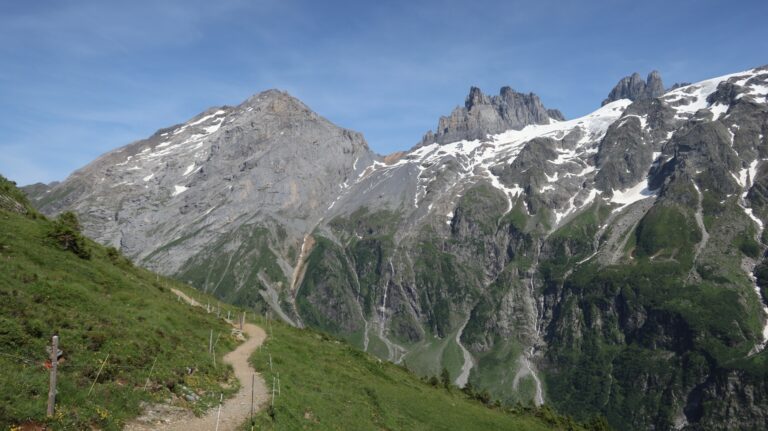 Weg von der Fürenalp zur Alp Äbnet