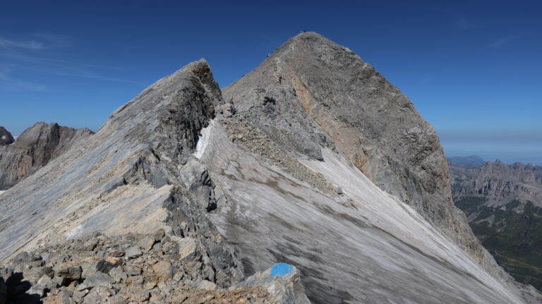 Rückblick auf den Vorgipfel und die Querung über dem Nordwandgletscher