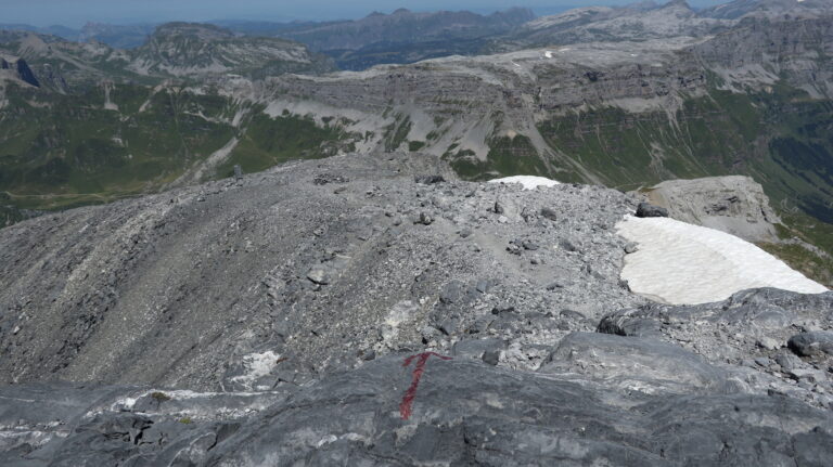 Abstieg vom Gletscher über den Sporn.