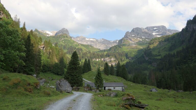 Rückblick beim optionalem Rückweg ins Klöntal