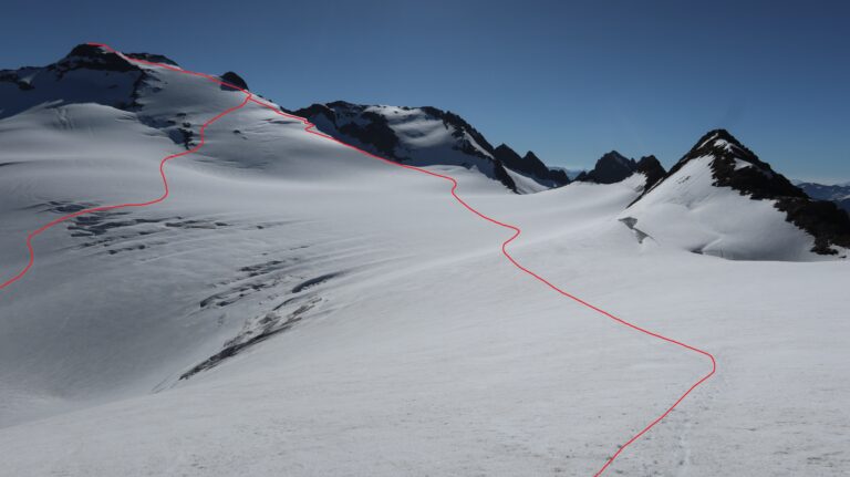 Rechts die Route vom Gwächtenhorn zum Sustenhorn, links die Route von der Tierberglihütte.