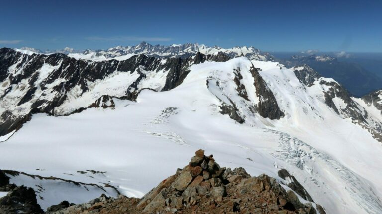 Gipfelblick zum Gwächtenhorn