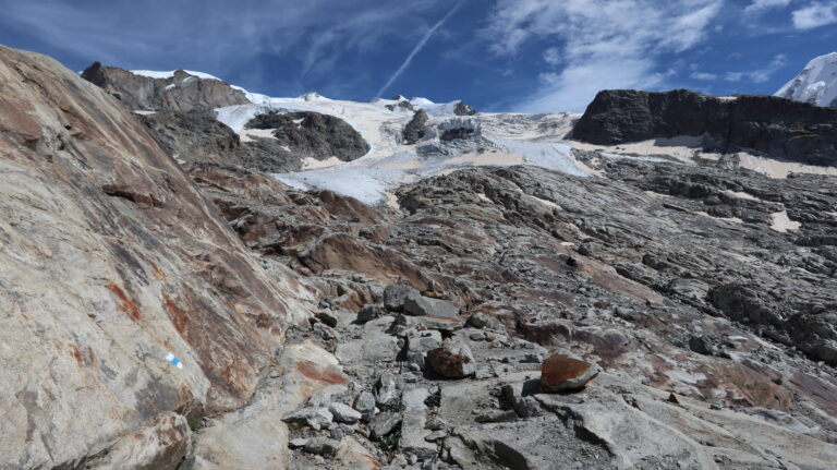 Querung der Gletscherschliffplatten unter dem Monte Rosagletscher