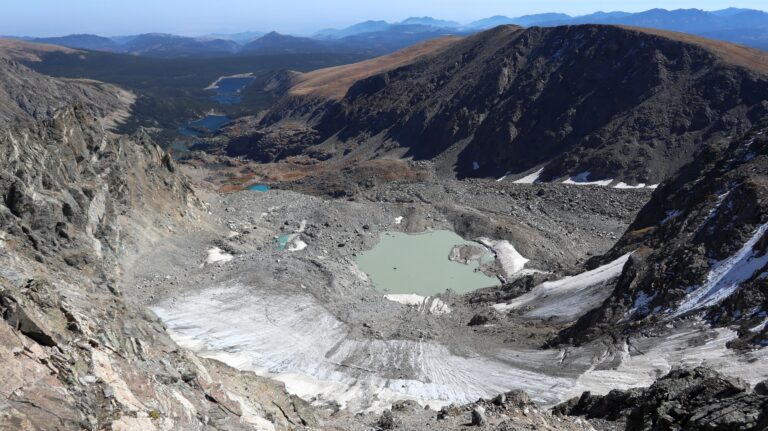 Tiefblick zum Arapaho Gletscher