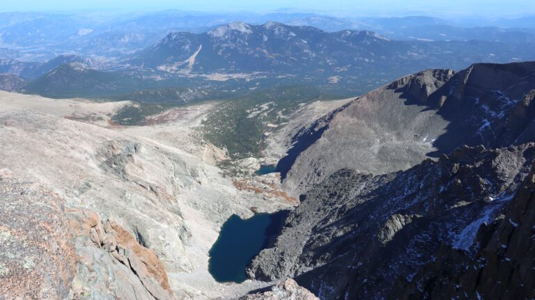 Tiefblick zum Chasm Lake