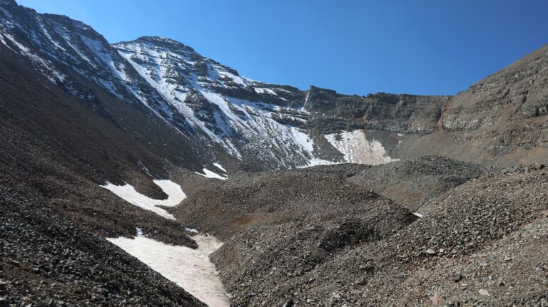 Kar zwischen Castle Peak und Conundrum Peak, wo einst der Montezuma Glacier war.