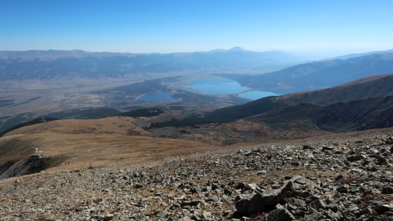 Blick auf die Twin Lakes und den Mount Elbert Forebay See