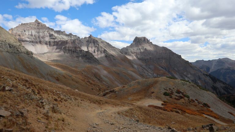 Abstieg vom 4x4 Trailhead ins Sneffels Creek Tal