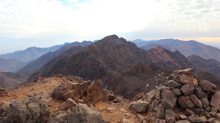 Blick vom Ras Ouanoukrim zum Jebel Toubkal