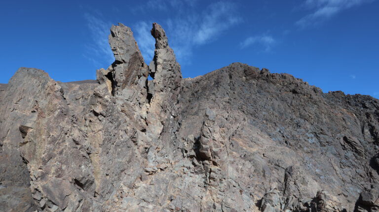 Felsenfinger oberhalb des Tizi n'Ougane