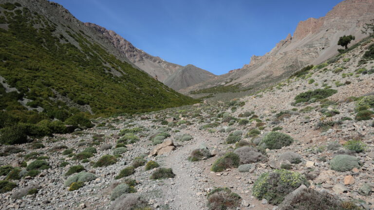 Weg zum Pass zwischen Ighil-n-Ikkis und Aghouri