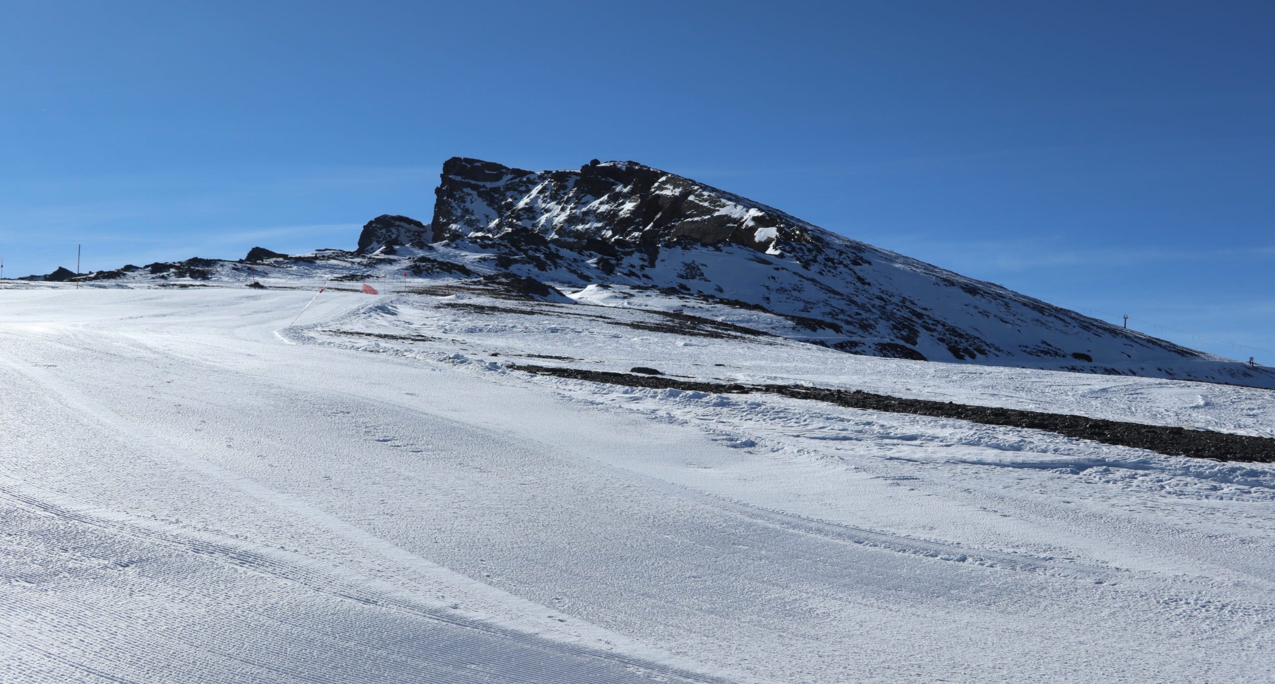 Piste vor dem Mirador del Corral del Veleta